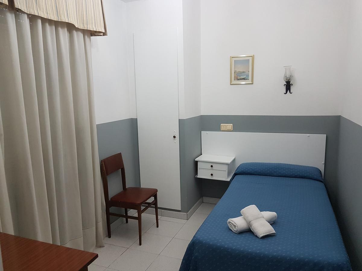 Hostal Restaurante Classic Колумбрианос Экстерьер фото
