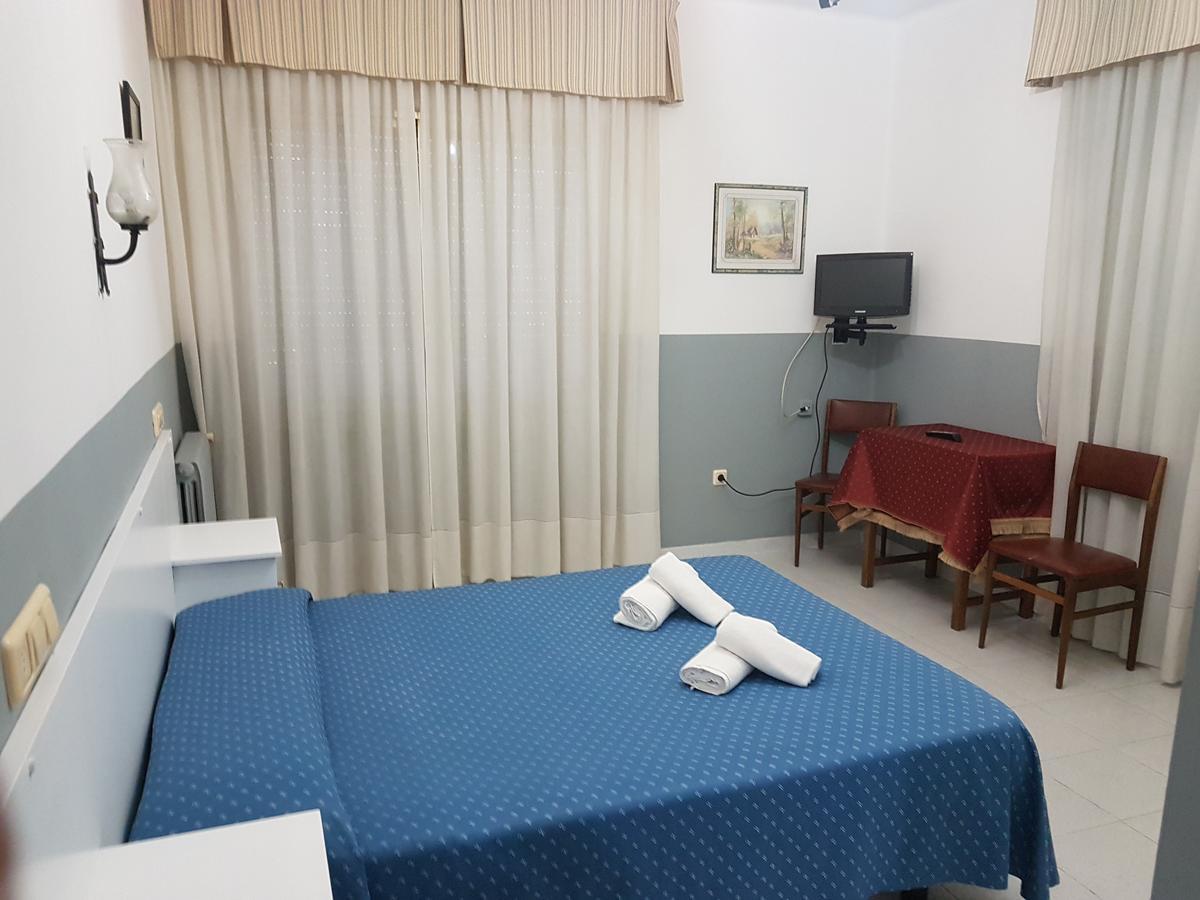 Hostal Restaurante Classic Колумбрианос Экстерьер фото